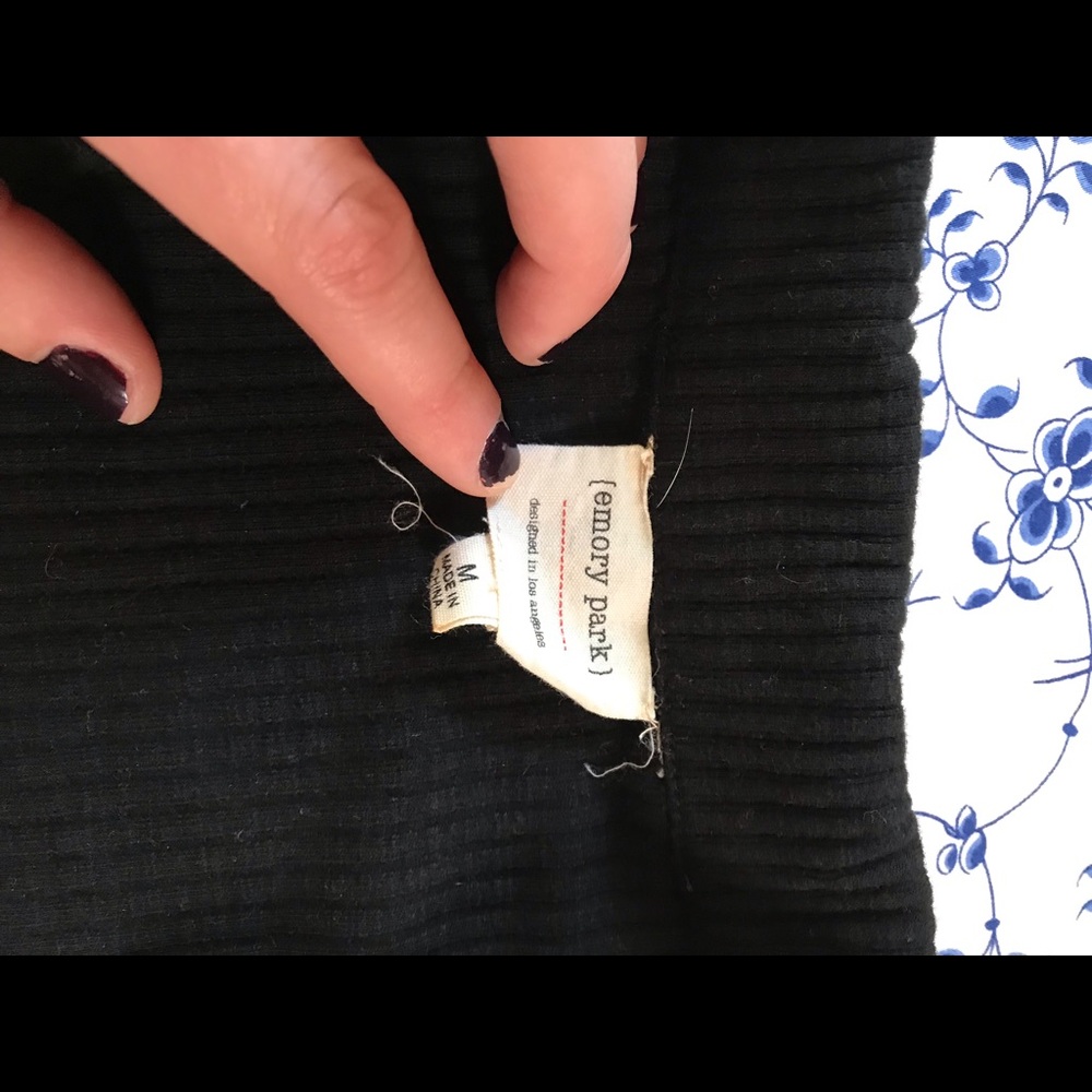 Collared ribbed tight crop top